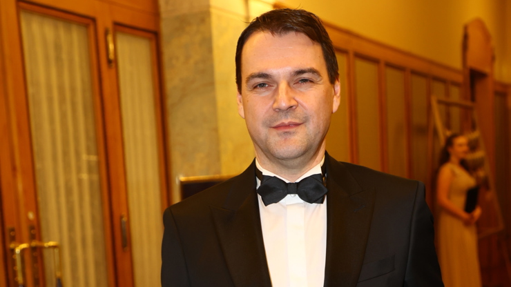Česko-Slovenský ples si nenechal ujít ministr Petr Macinka.