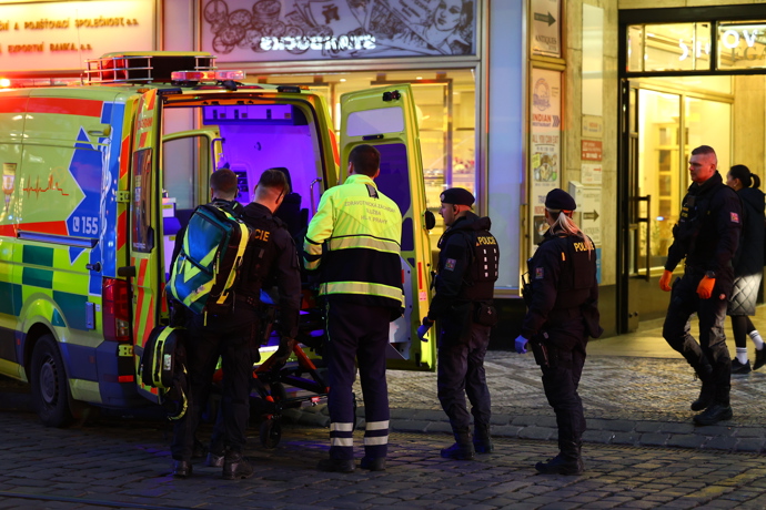 Na místě bylo několik jednotek.