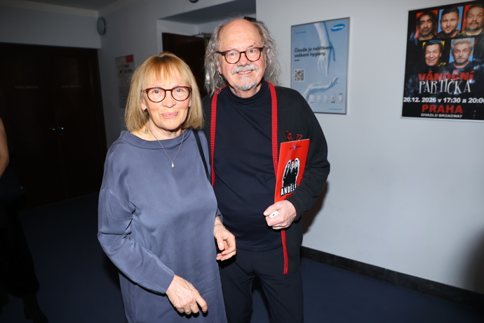 Frontman kapely Žlutý pes nechyběl na večeru plném devadesátkových hitů.