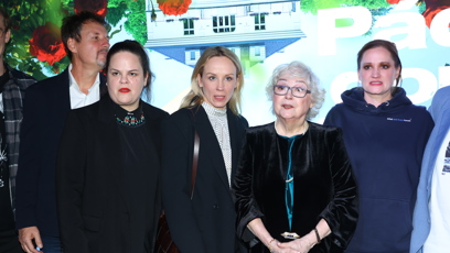 FOTO: Herci ze seriálu Pád domu Kollerů.