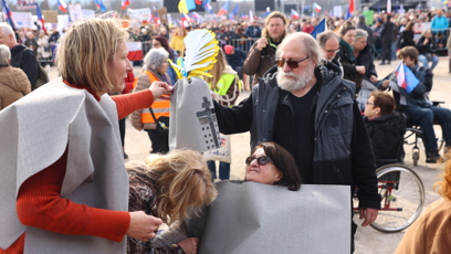 FOTO: Demonstranti na Letné.