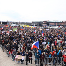 Přišlo na 250 tisíc lidí.