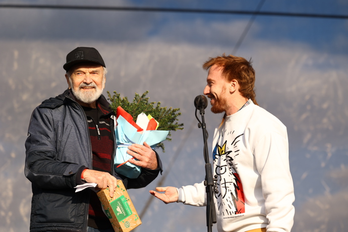 Zdeněk Svěrák a Mikuláš Minář na pódiu.