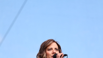 FOTO: Aneta Langerová zazpívala motlitbu pro Martu.