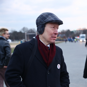 Hayato Okamura na demonstraci Milionu chvilek.