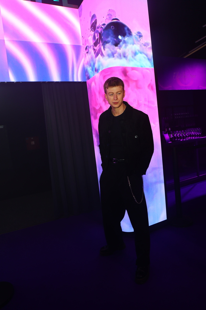 Adam Mišík dorazil v dobré náladě.