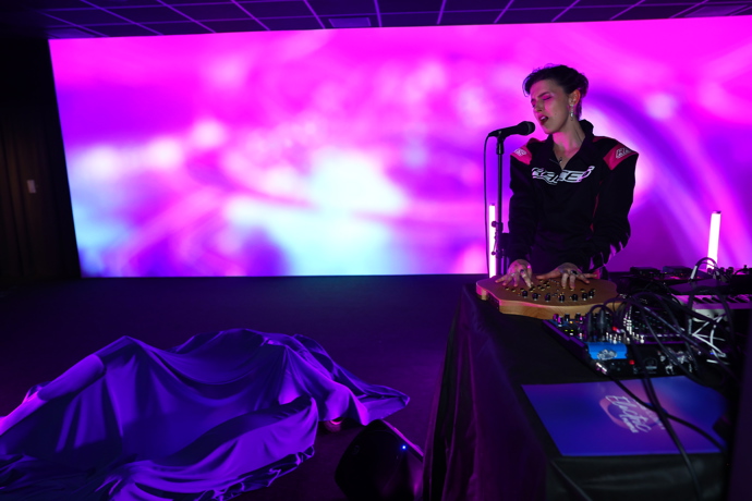 Cesta snovým světem, byla rozdělená do tematických místností. Každá z nich představovala jeden ze snů, jeden emocionální tón, jeden způsob, jak chápat fantazii.