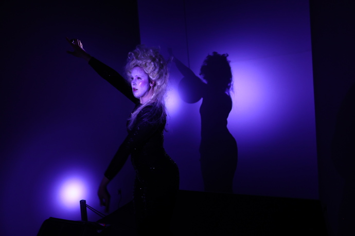 Signal Space se díky pokročilým audiovizuálním systémům proměnil v živoucí organismus, kde světlo, zvuk i architektura vyprávěly jednotný příběh.