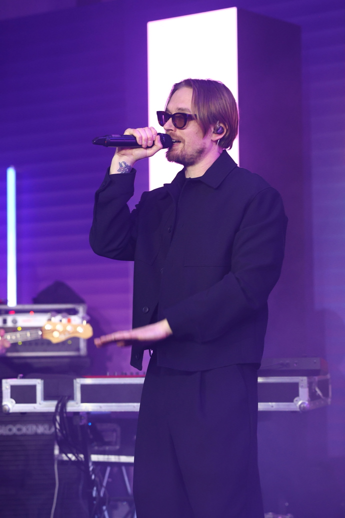 Paulie Garand na podiu.