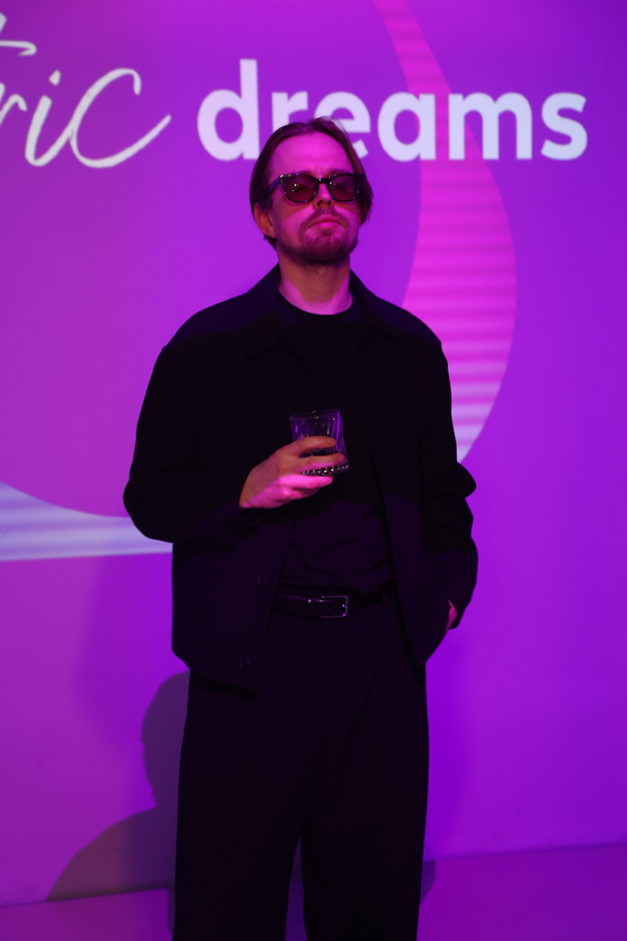 Paulie Garand se rozhodl splnit sen jednomu talentovanému hudebníkovi.