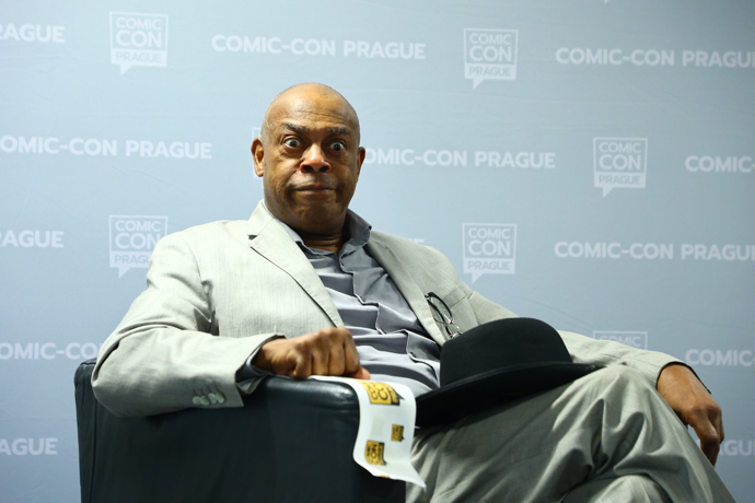 Michael Winslow je mistr grimas.