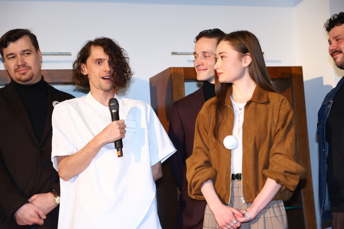 Filip Kratochvíl po dlouhé době na veřejnosti. 