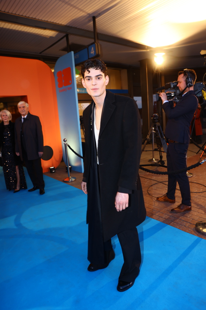 Josef Trojan při příchodu na předávání ocenění Český lev.