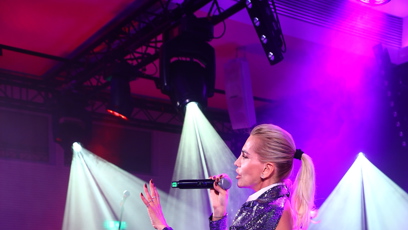 FOTO: Dara Rolins ukázala štíhlé nožky.