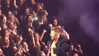 FOTO: Adam Mišík to na pódiu rozjel ve velkém.