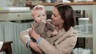 Tento týden v Ulici: Dojemný návrat Vandy kvůli malé Esterce, Žofka po maturitním plese skončí v bezvědomí