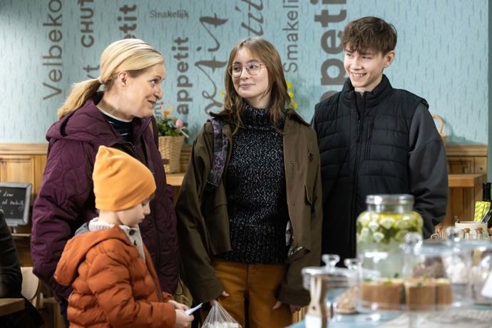 Erik se v bistru seznámí s Natálií a je z toho láska na první pohled.