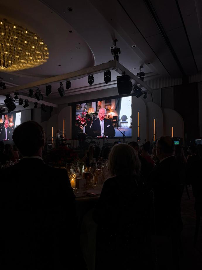 Nadace Krále Karla III. The King’s Trust dlouhodobě podporuje mladé lidi ze znevýhodněného prostředí a pomáhá jim najít cestu ke vzdělání i pracovnímu uplatnění.