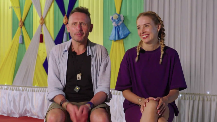 Během jedné z velmi náročných etap se Nicole psychicky hroutí a propadá panice.