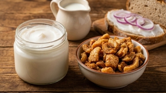 Tajemství sněhobílého sádla a křupavých škvarků: Stačí přidat kapku mléka a výsledek bude jako od babičky