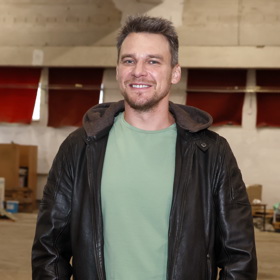 Zpěvák Vojtěch Dyk si vyzkouší disciplínu, kterou v roce 2007 pilovala už jeho manželka Taťána Dyková. 