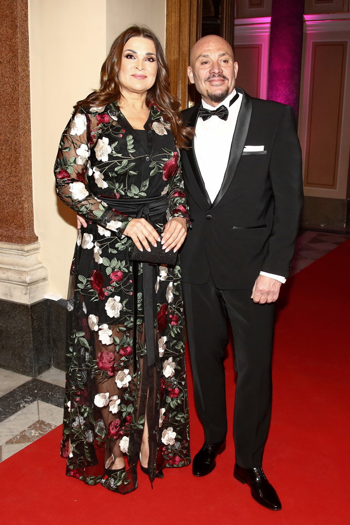 Mahulena Bočanová občas sáhne i po vzorovaných modelech. A to buď s květinovým motivem...