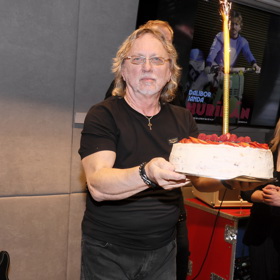 Dalibor Janda obdržel dort.