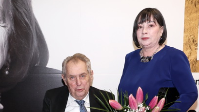 FOTO: Miloš Zeman a Ivana Zemanová na slavnostní premiéře filmu Livia.