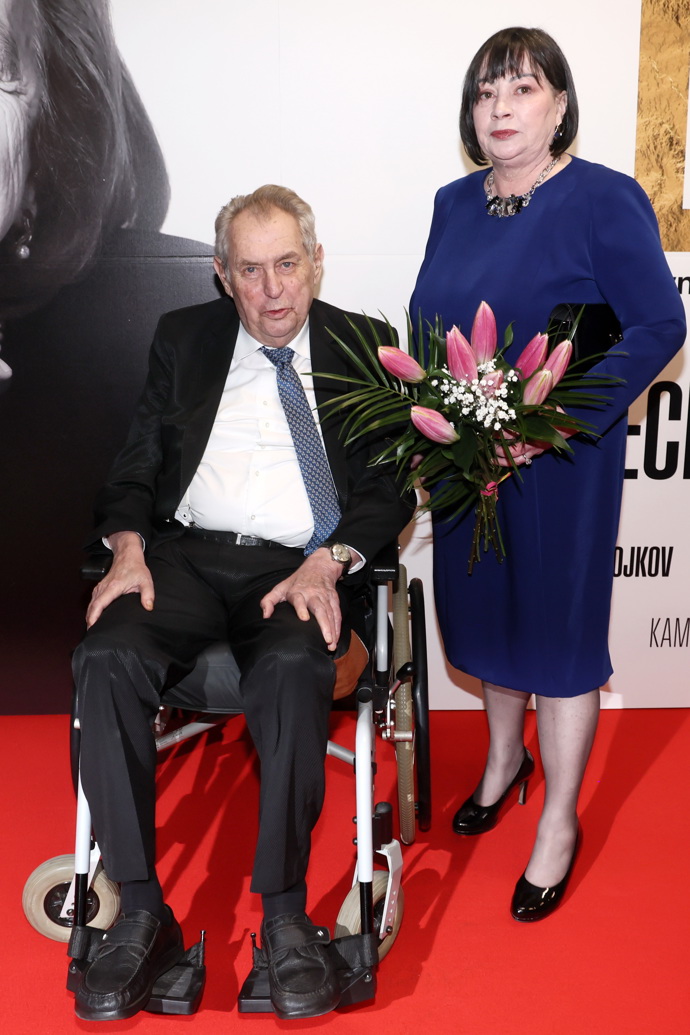 Miloš Zeman a Ivana Zemanová na slavnostní premiéře filmu Livia.