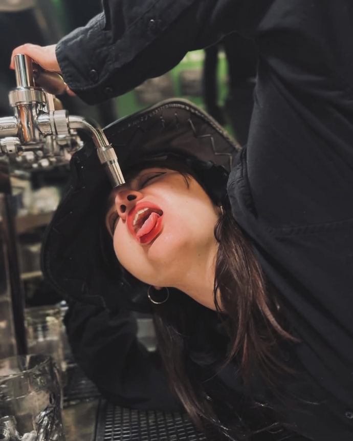 Své diváky si zaručeně najde i italský krvavý horor Ještěr v kůži ženy.