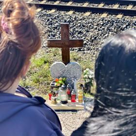 Památníček Ivety Bartošové.