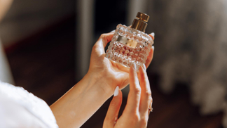 Datum spotřeby parfému – může se vůně vytratit?