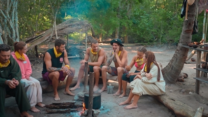 FOTO: První ráno v kmeni Padouchů v novém složení.