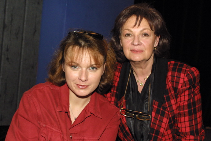 Na civilním snímku je Jana Hlaváčová se svojí dcerou Bárou Munzarovou.