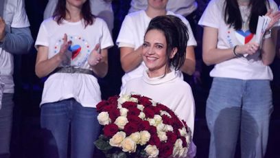 FOTO: Lucie Bílá dostala nádhernou květinu.