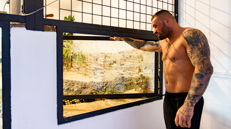 Vémola se svými krokodýly. 