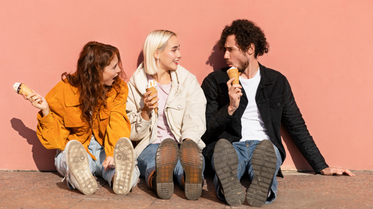 Denní horoskop na neděli 12. 4. 2026: Střelci by měli věnovat čas rodině a Vodnáři by měli být pozorní k potřebám druhých