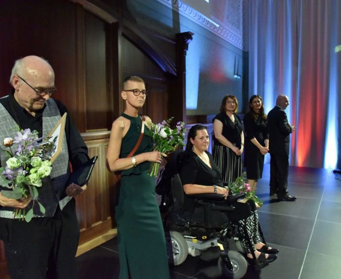 Za svou obětavou pomoc nemocným získala prestižní Cenu Olgy Havlové.