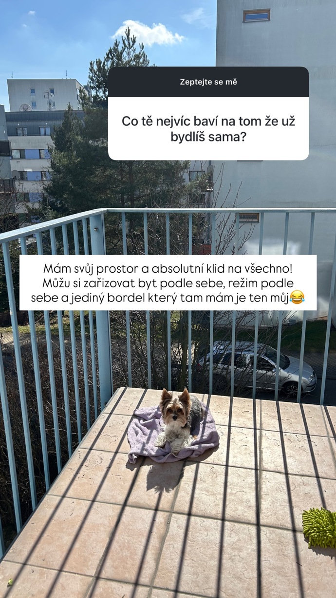 Natálie si aktuálně užívá bydlení sama.