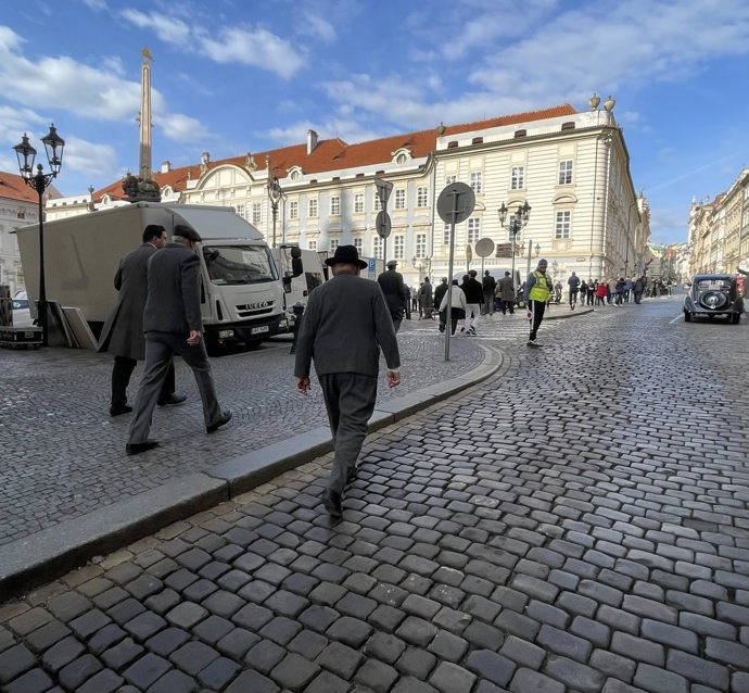 Kolemjdoucí mohli na place obdivovat zaparkované veterány.