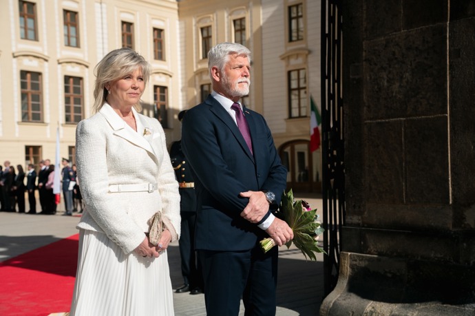 Prezident Petr Pavel s první dámou Evou Pavlovou vypadali skvěle.