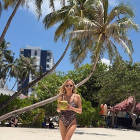 Markéta Konvičková si užívá na dovolené.