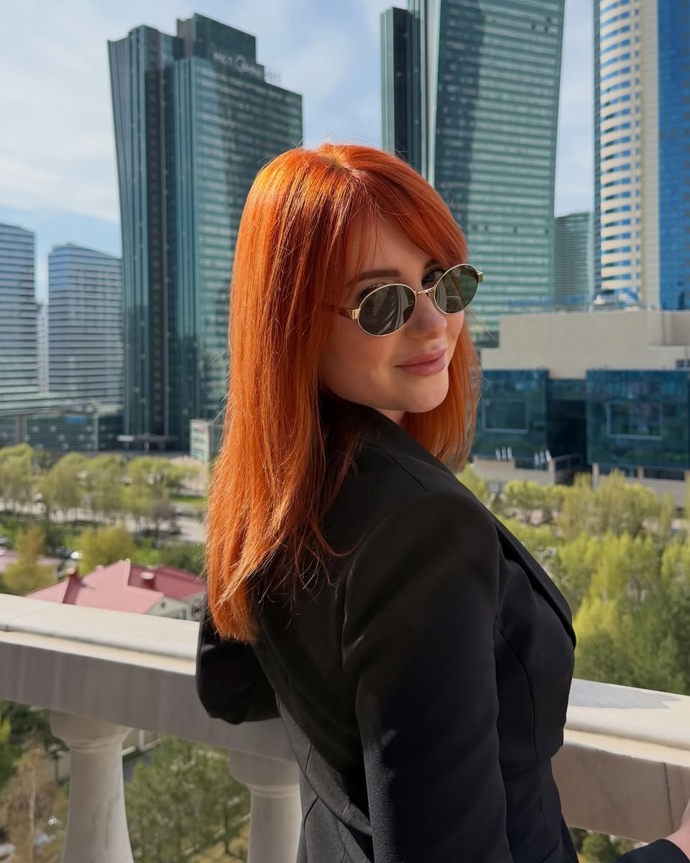 Aneta Zicklerová odcestovala s Babišem do střední Asie.