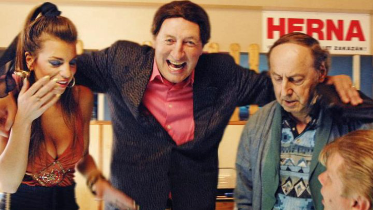 KVÍZ: Drsné natáčení U mě dobrý. Vladyka dostal skutečnou facku. Poznáte komedii podle fotky?