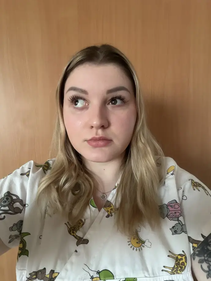 Nikola Pařízková postupně přichází o zrak. 