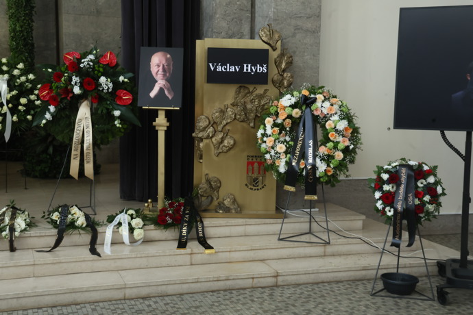 Pihřeb Václava Hybše.