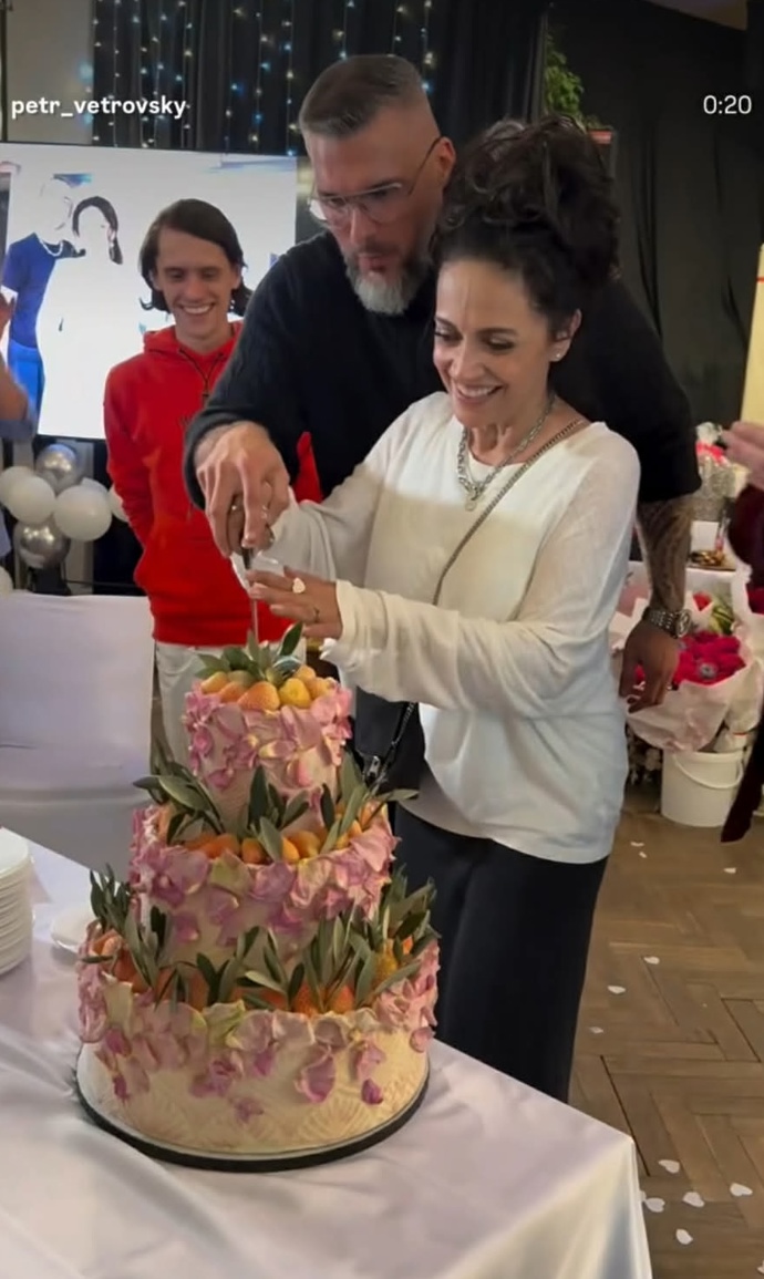 Dort pro Lucii Bílou a Radka Filipi vytvořil Josef Maršálek.