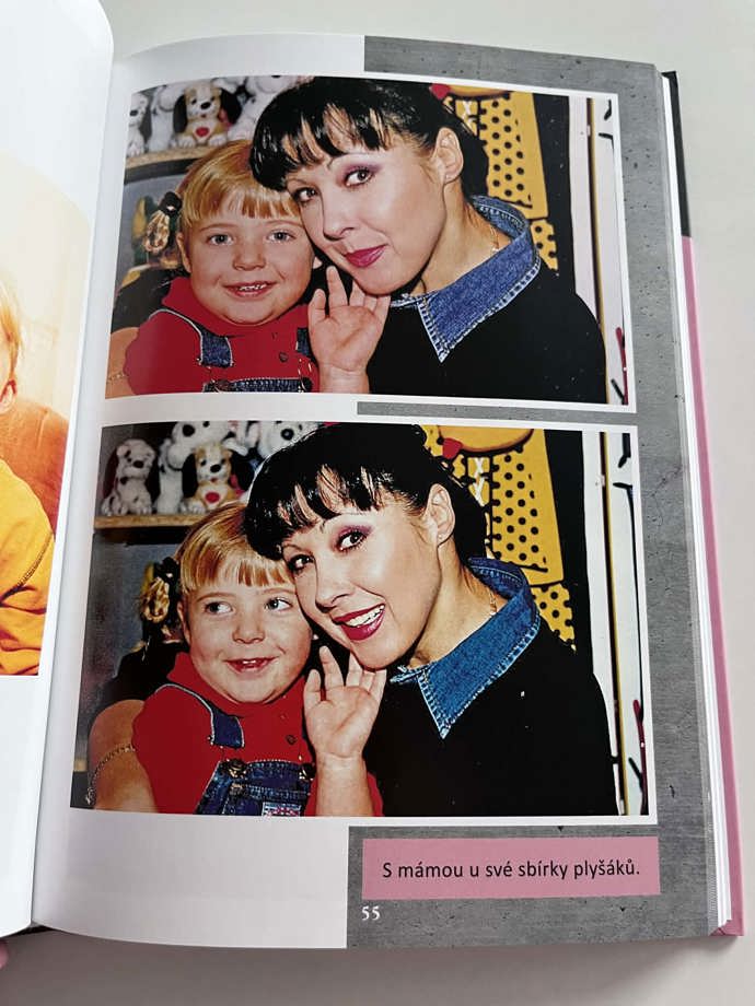 Na blesky fotoaparátů byla Anička od dětství zvyklá. 