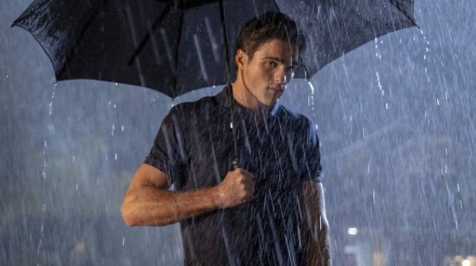 snímek z 1. řady seriálu Euforie, Jacob Elordi