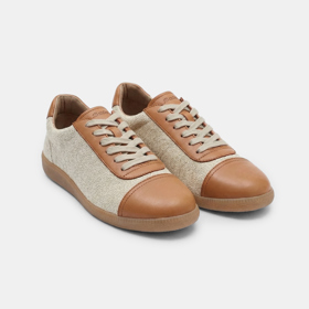 A takhle už vypadá kapsulová kolekce značky Baťa v roce 2026. Dámská Baťovka z kapsulové kolekce 2026, 1999 Kč